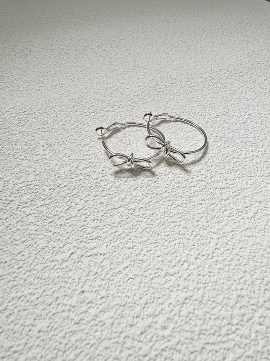 單蝴蝶結圈圈耳環౨ৎ