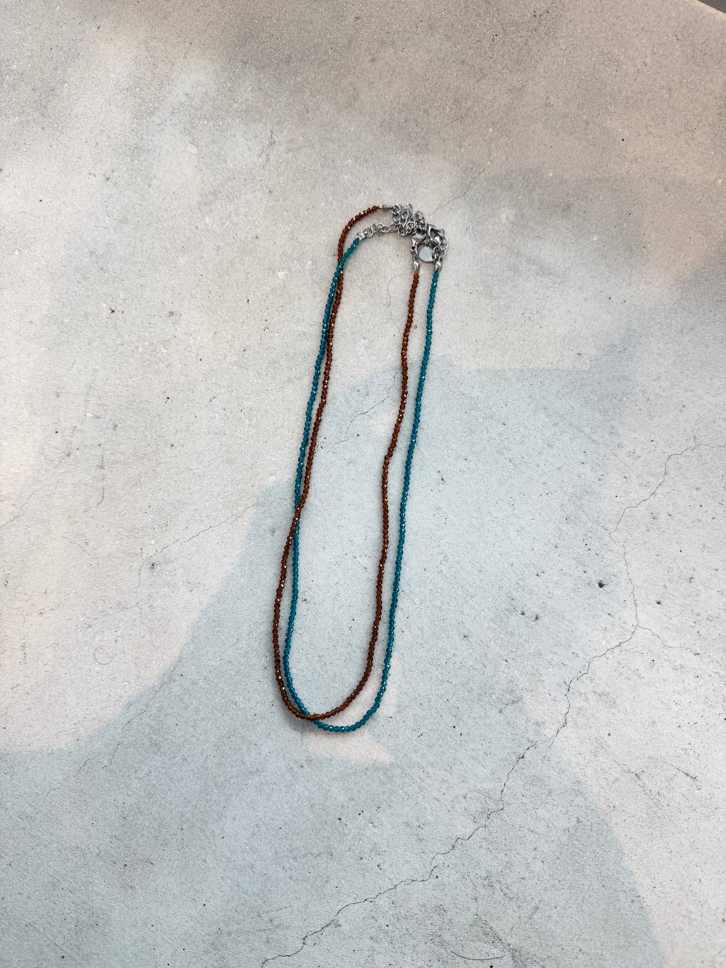 多色入!巨百撘細亮珠幼頸鏈