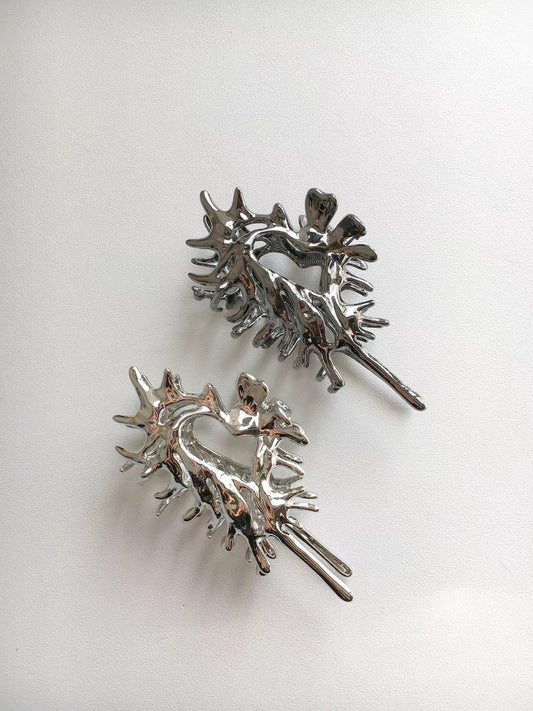 心形尖刺鯊魚髮夾