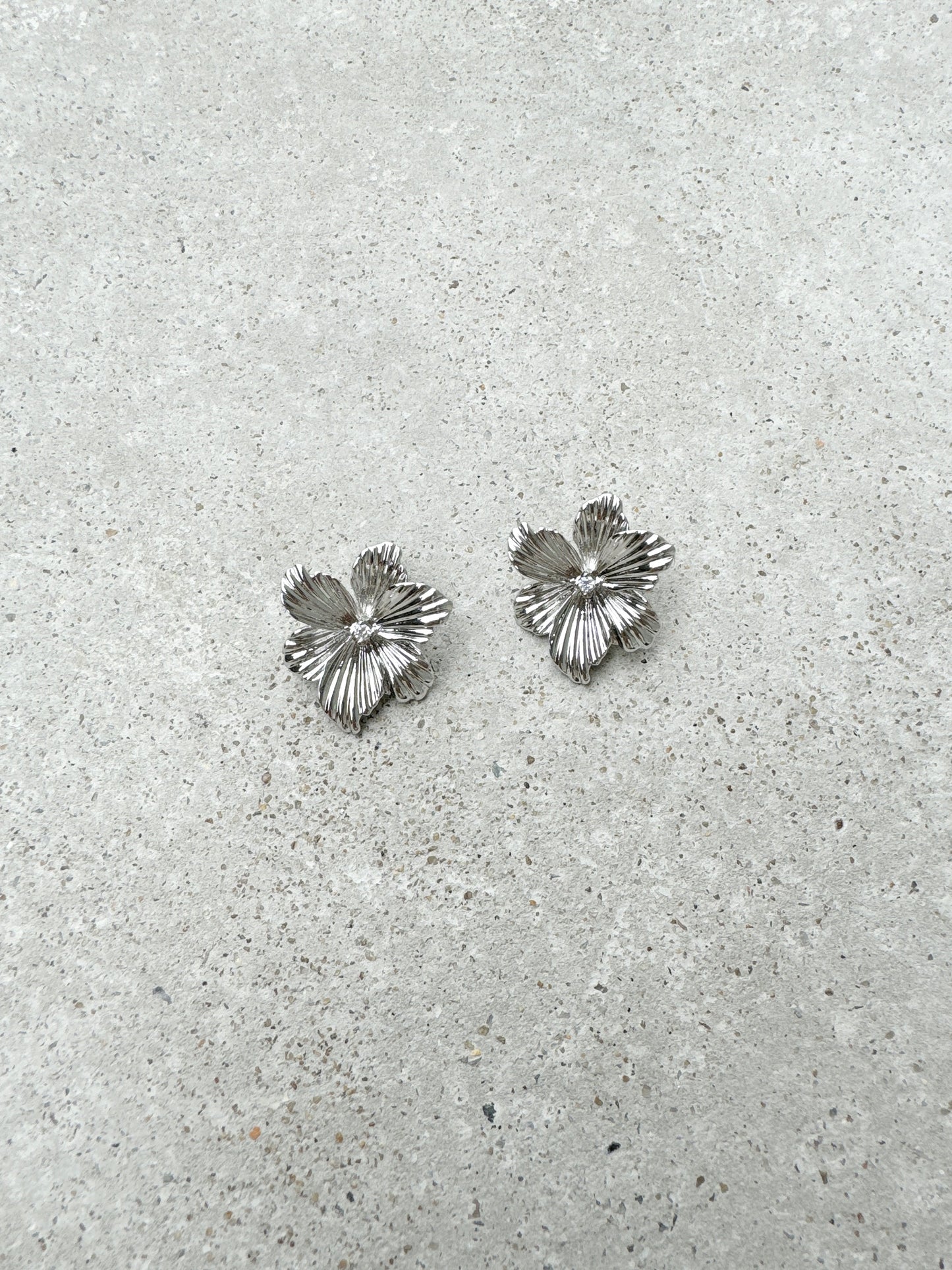 氣質~直壓紋靚花耳環