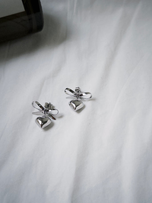 推!蝴蝶結心心耳環