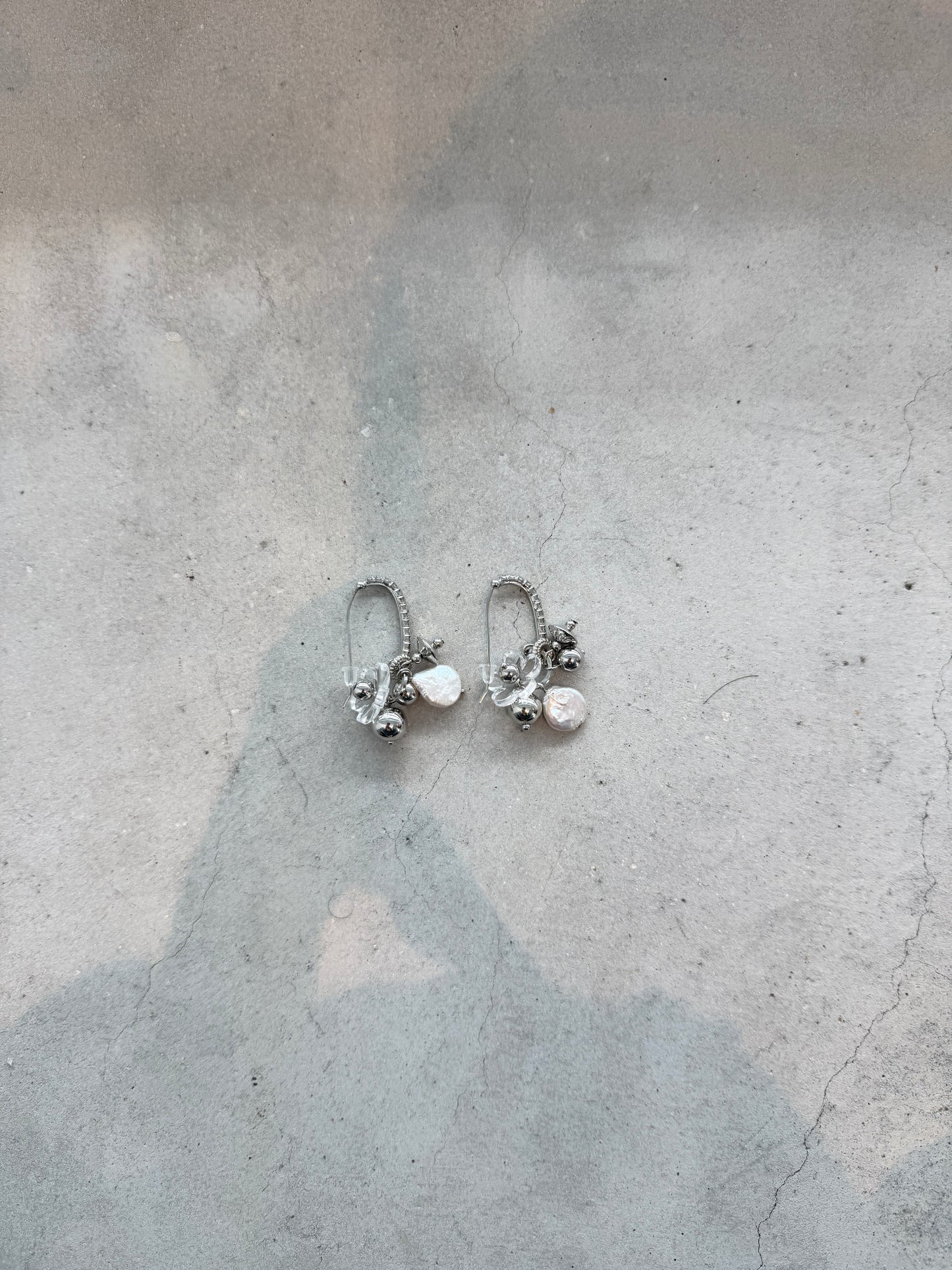 閃石鑽鑽透明花珠珠耳環