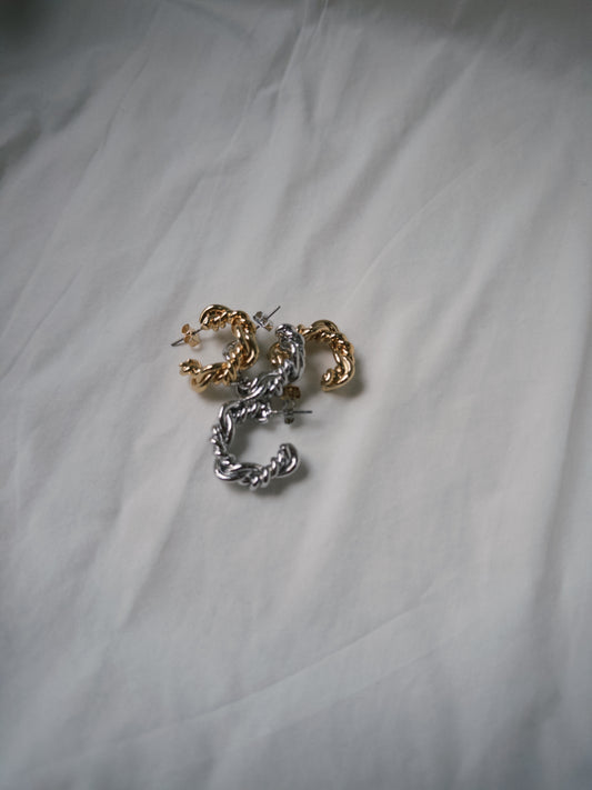 日常款~扭扭半彎耳環