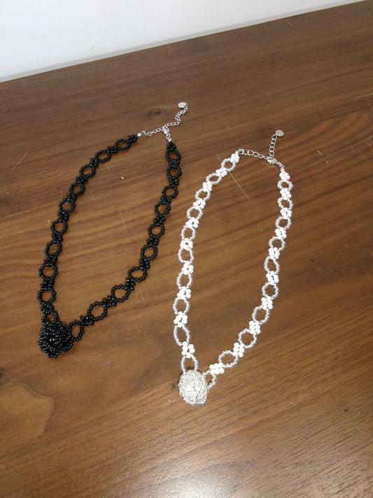 織珠仔花花頸鏈!