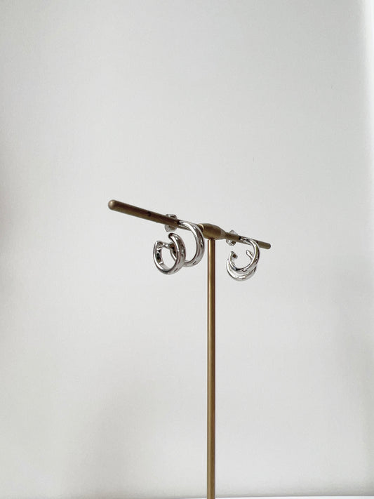 假兩隻層次圈耳環