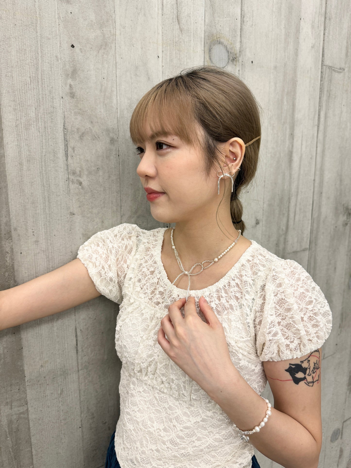 美~!透明感珍珠蝴蝶結頸鏈