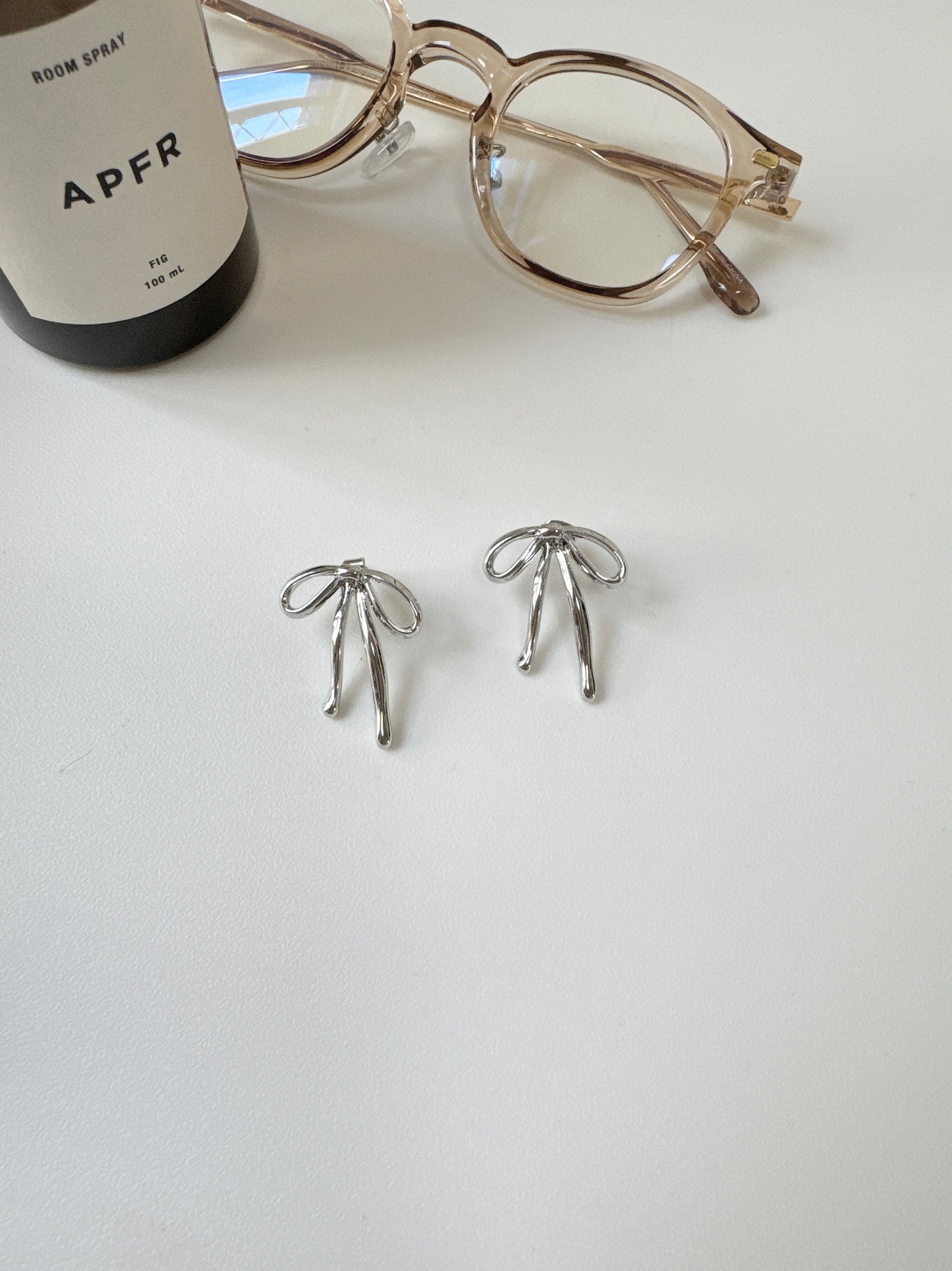 推!垂感蝴蝶結耳環