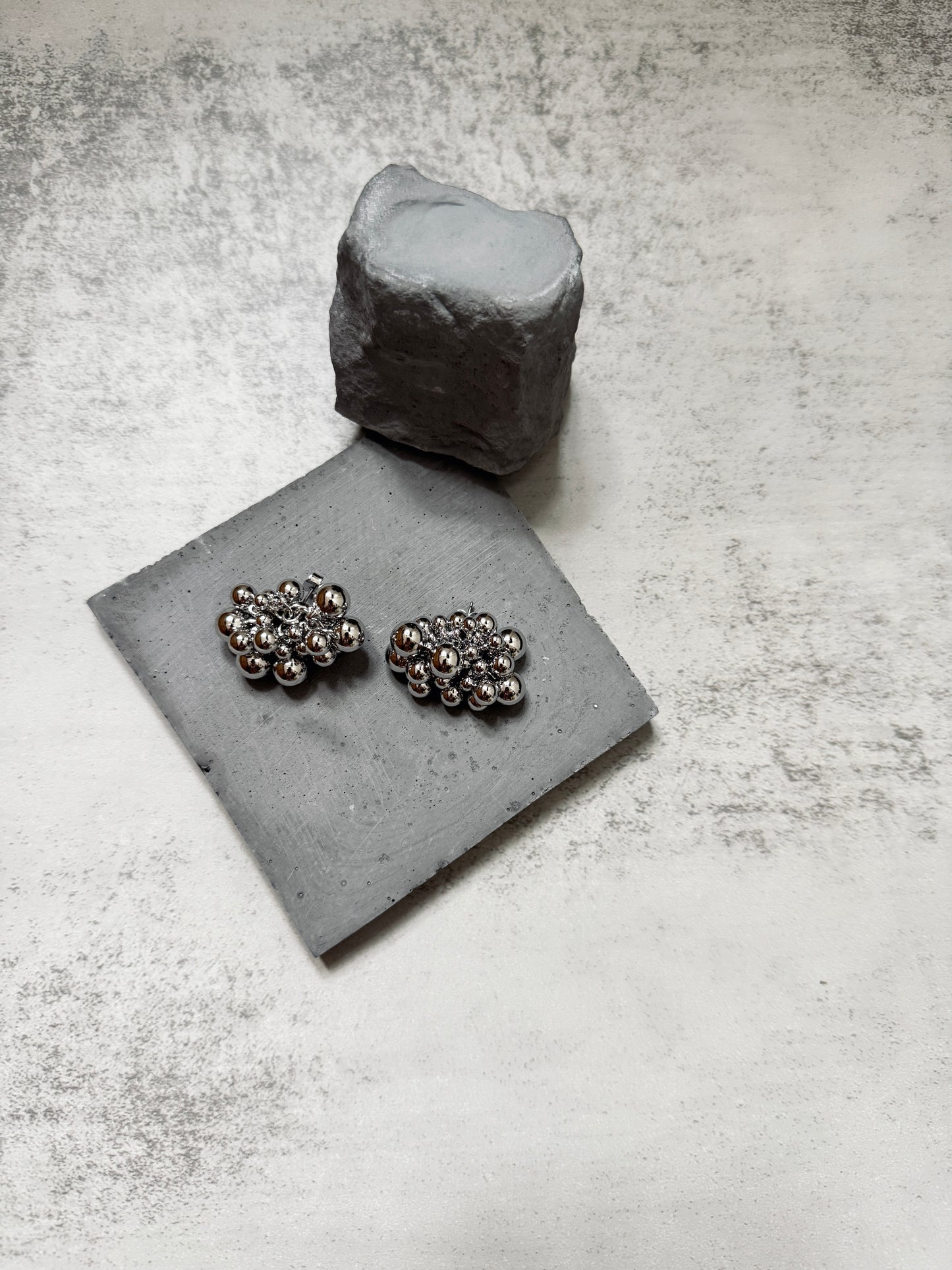 滿滿的銀珠EARRING