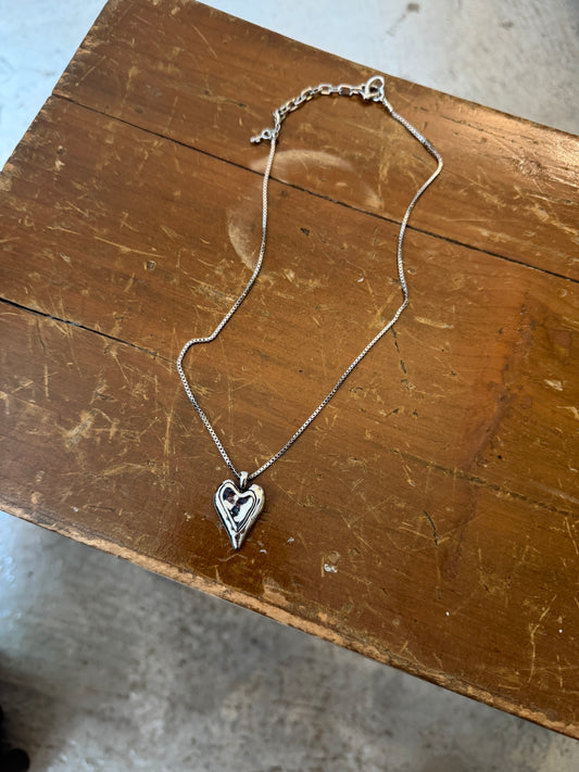 不俗氣心心壓紋頸鏈