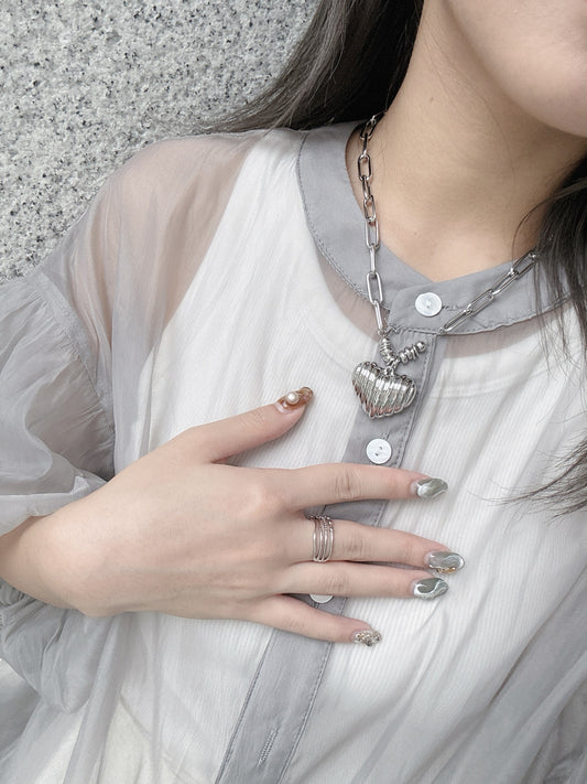 直壓間紋心形頸鏈~