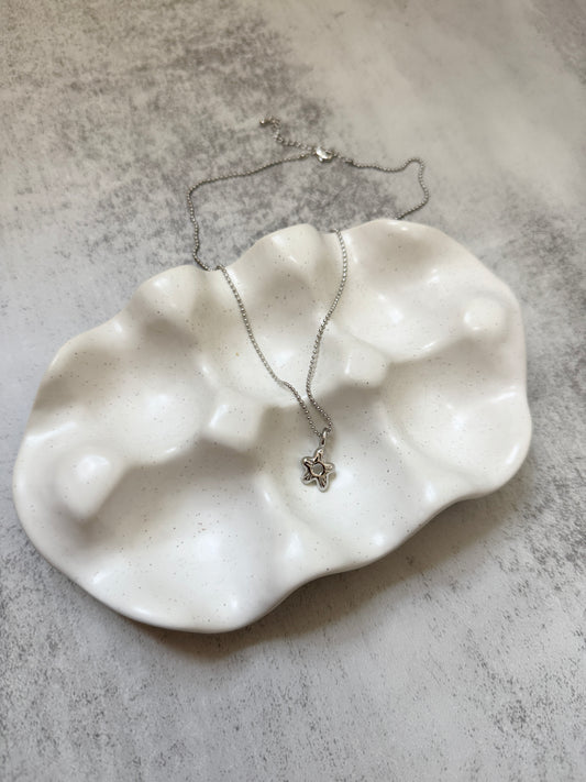 BASIC點點小花頸鏈