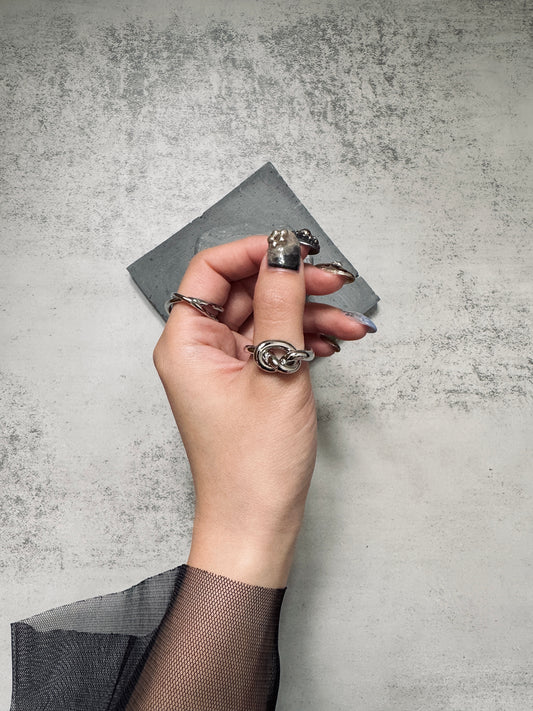 打結甜甜圈形RING