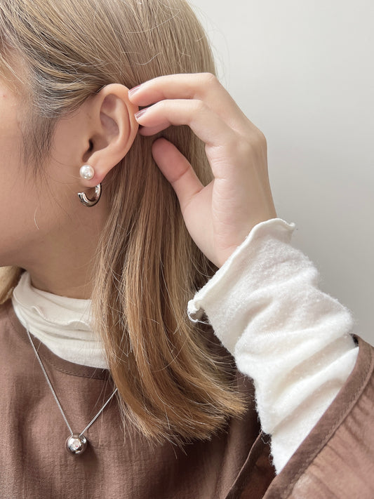 簡約珍珠彎勾耳環