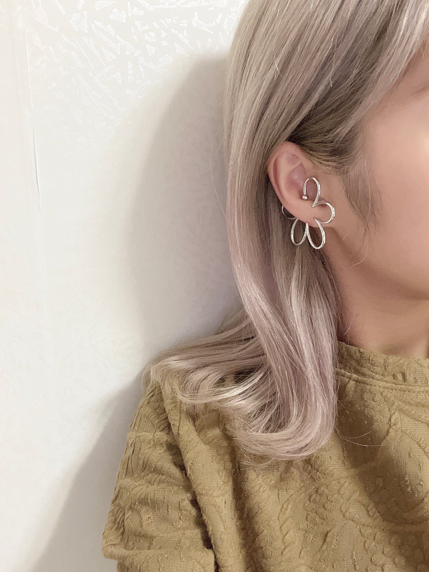 推薦~ 花花線條EAR CUFF