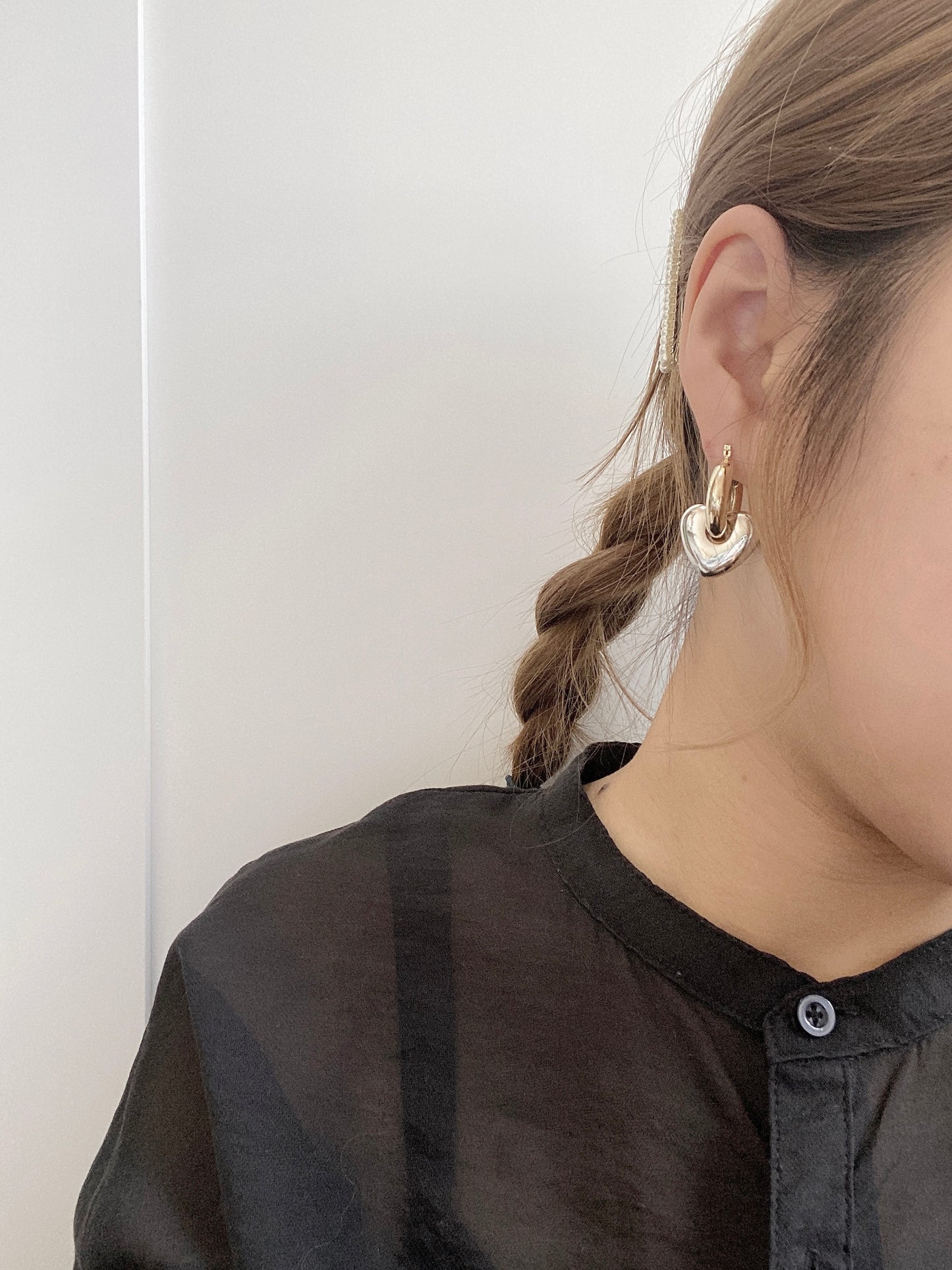 質感撞色心心耳環