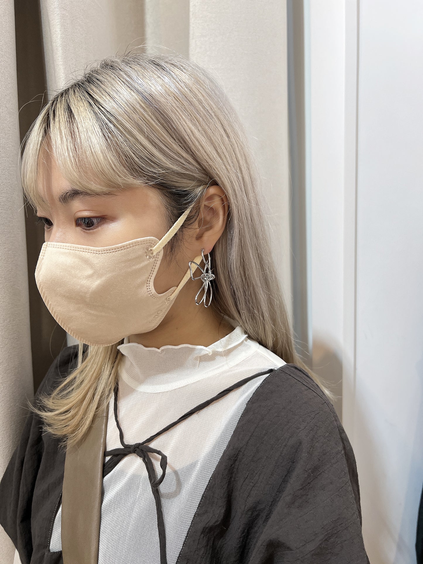 超美大花花耳環