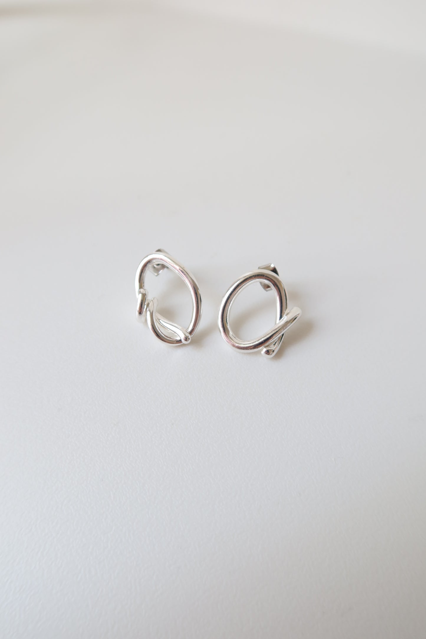 鴛鴦圓形線條耳環