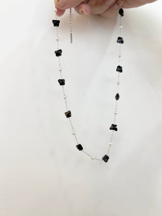 熱賣的// 蝴蝶拼珍珠幼頸鏈