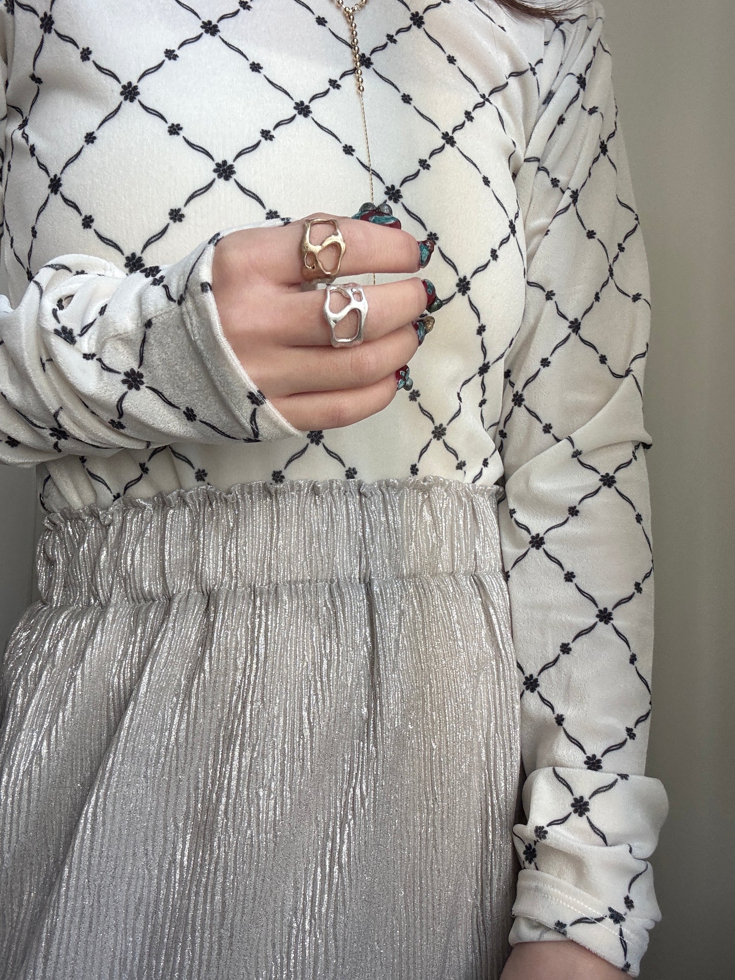 霧面不規則洞洞RING