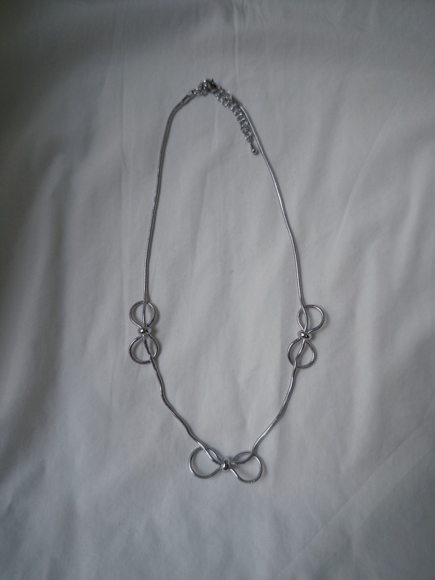 3RIBBON NECKLACE