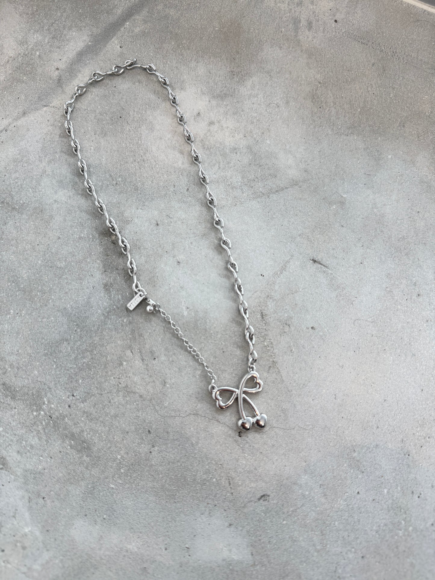 可愛心形蝴蝶結扣扣頸鏈