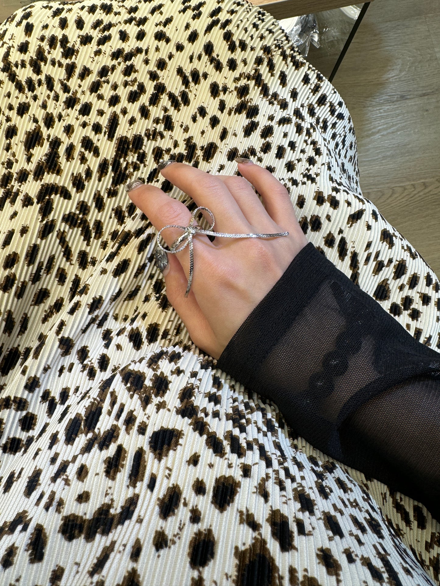 必買 幼條蝴蝶結RING