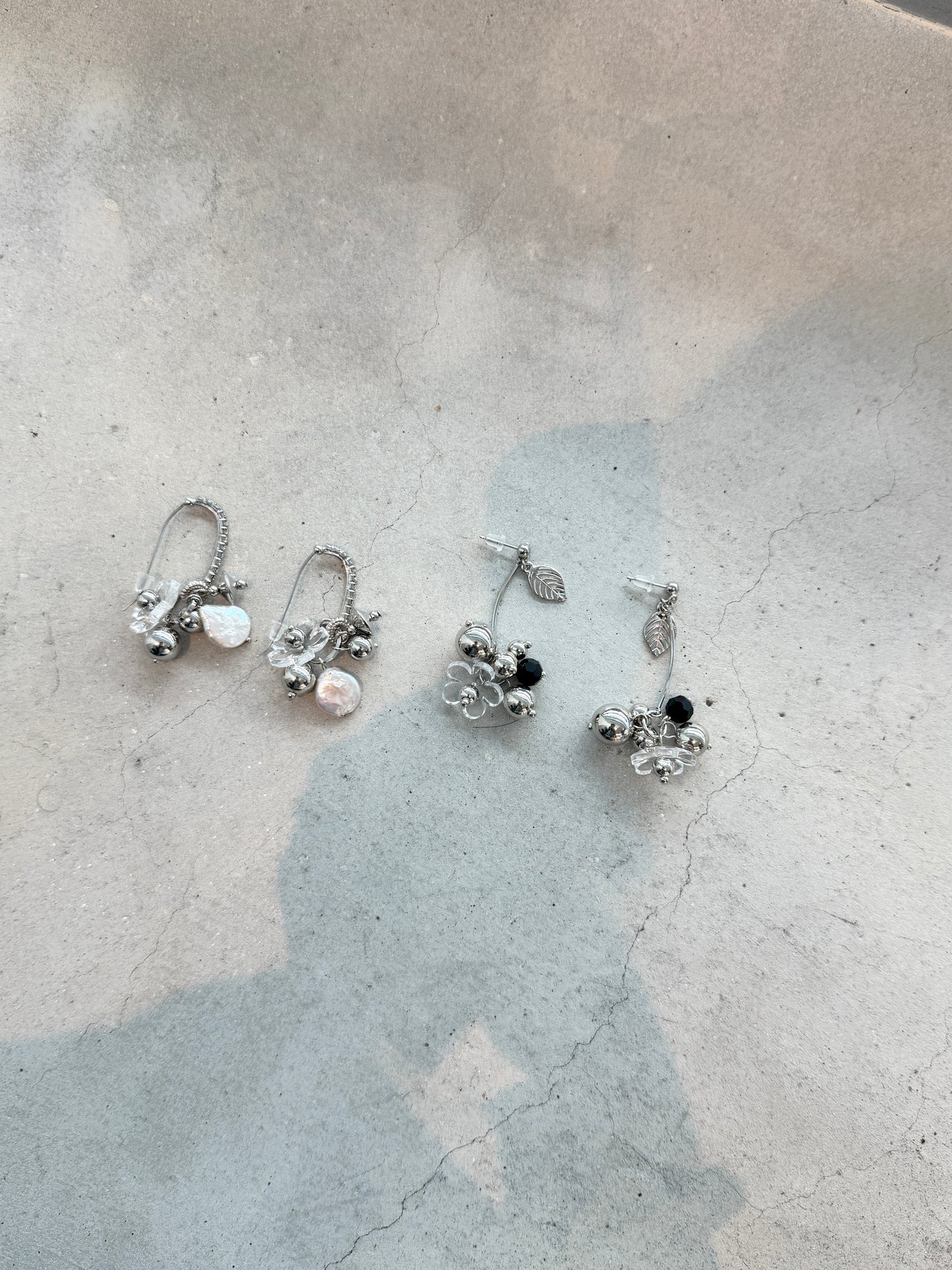 透明感花花ballball耳環