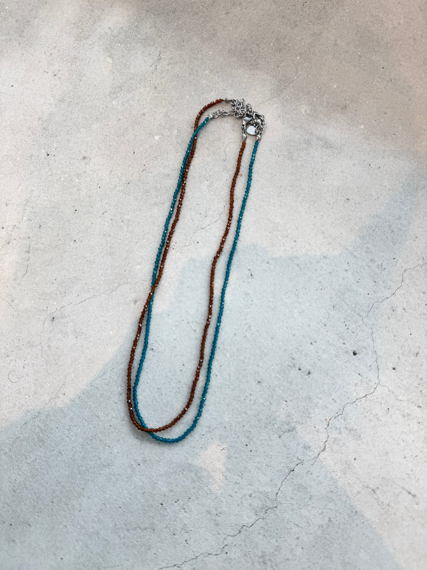 多色入！巨百撘細亮珠幼頸鏈