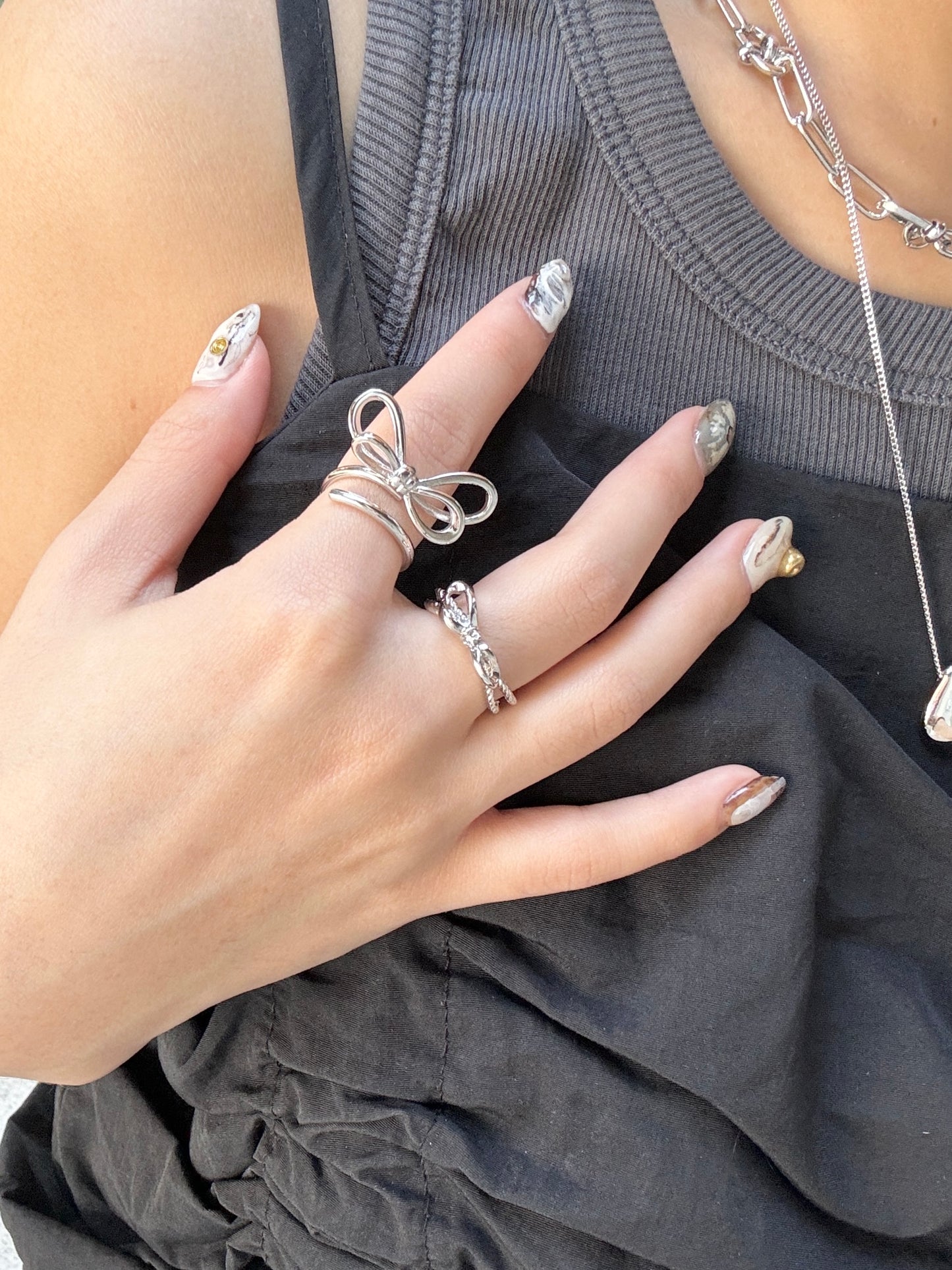 MUST HAVE ! 雙蝴蝶結扭圈RING