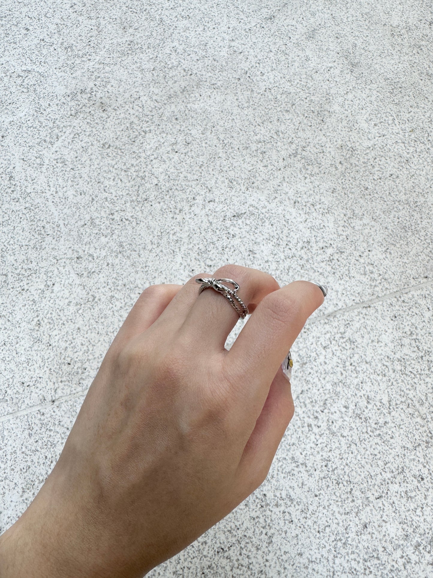 蝴蝶結扭紋幼RING