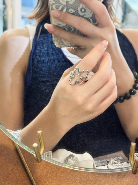 不規則花線條Ring