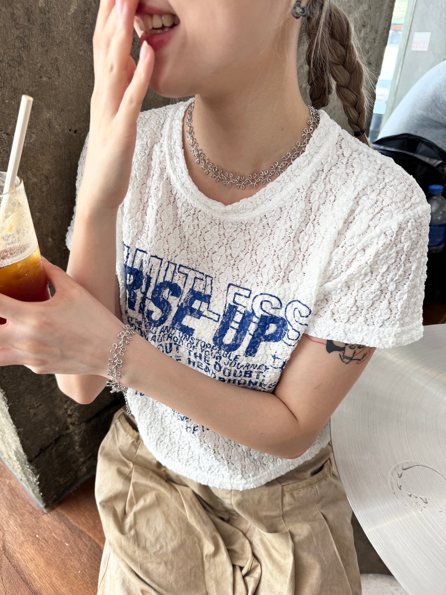 本月必買款⋆.˚⊹⁺特別扭花花手鏈