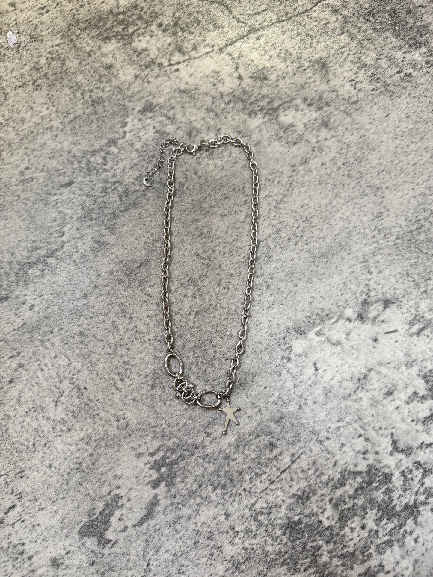 特別扣星形點點頸鏈