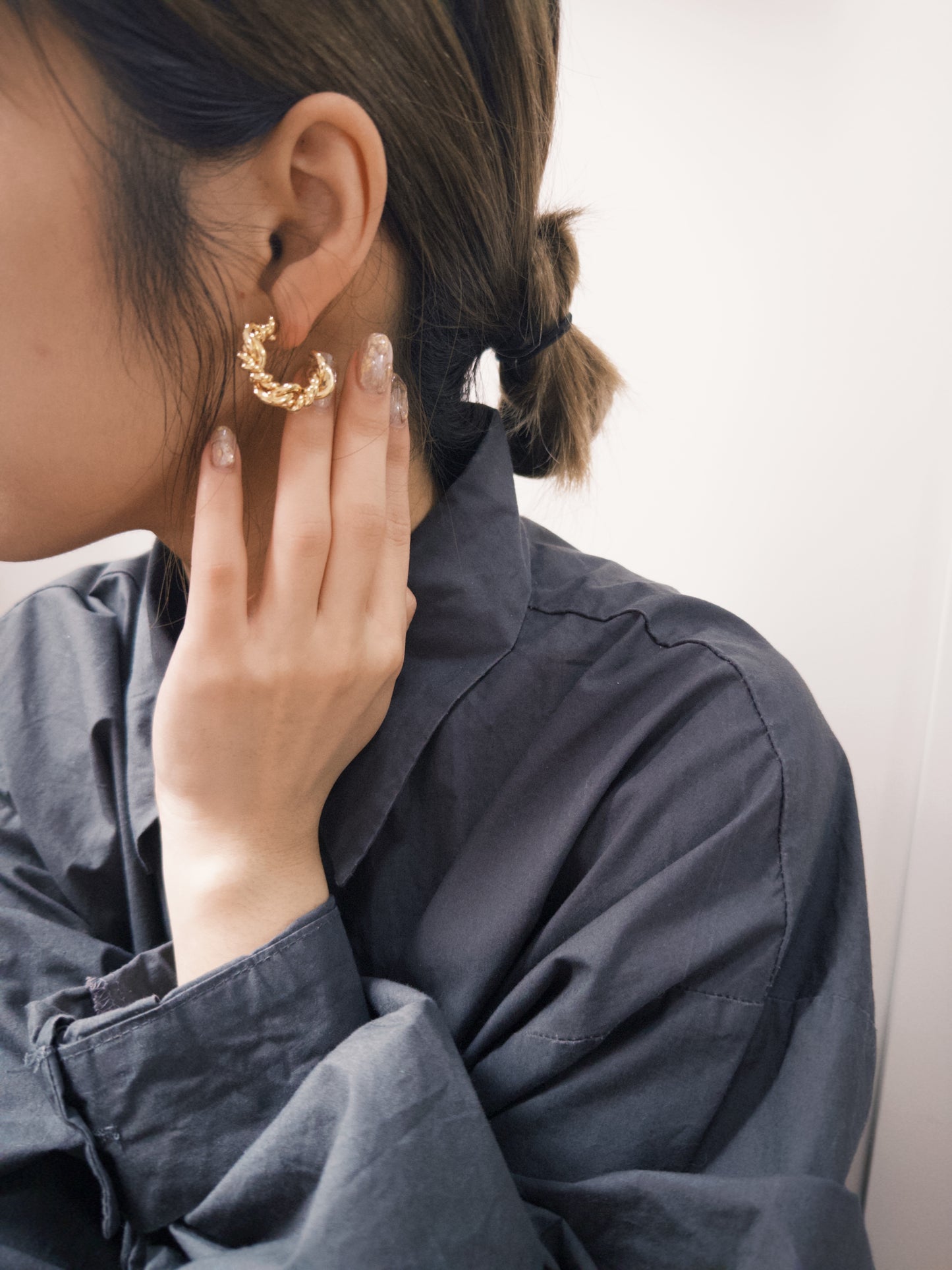 日常款～扭扭半彎耳環