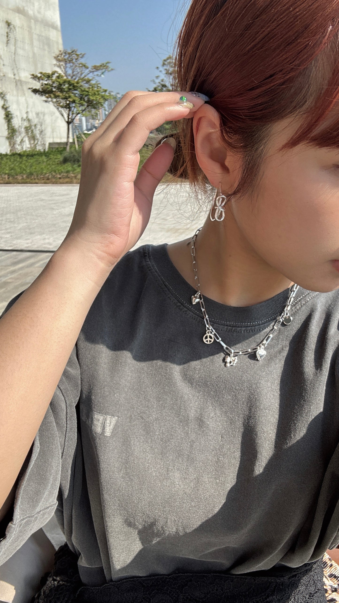 不同吊墜的扣扣頸鏈