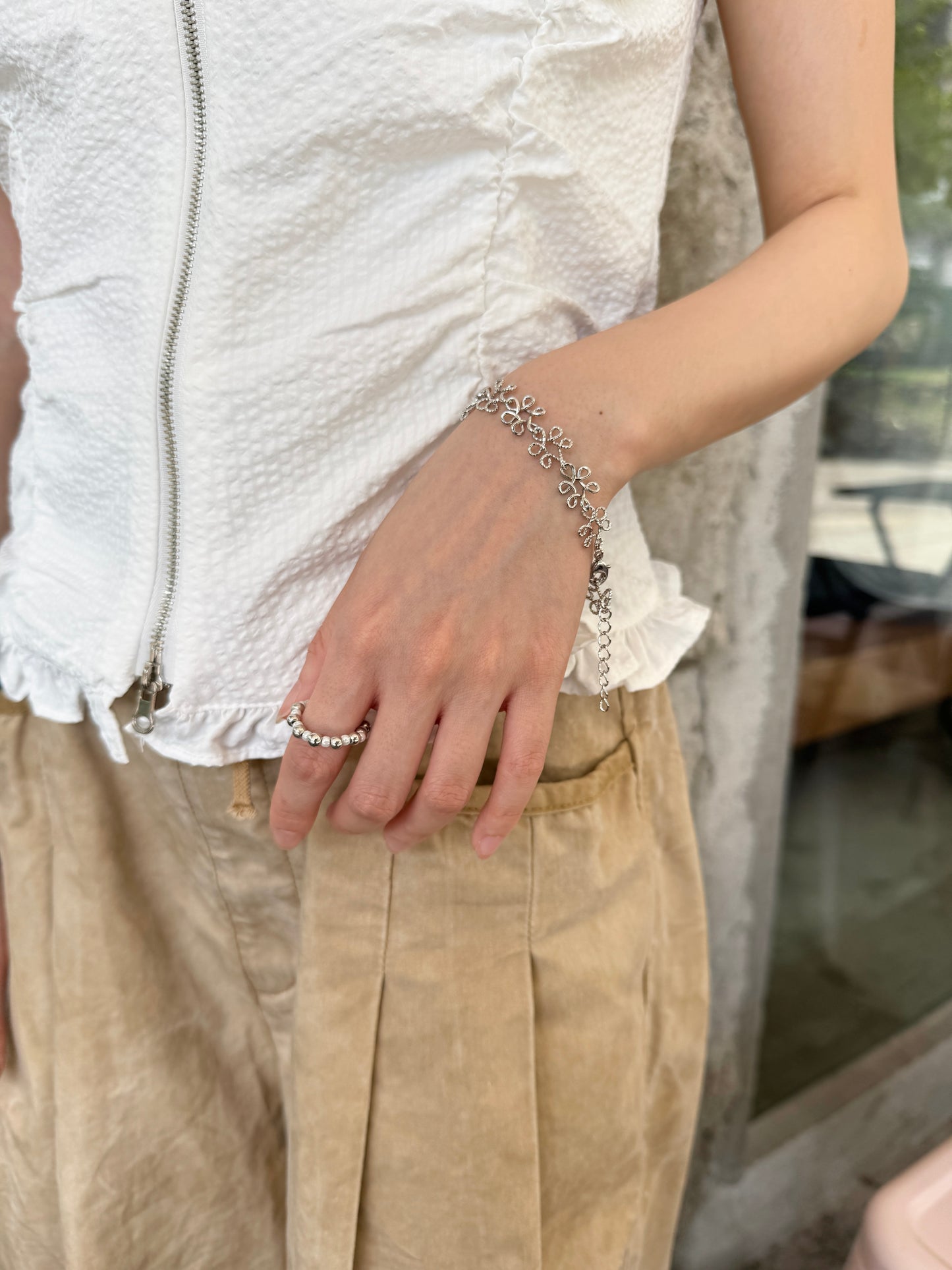 本月必買款⋆.˚⊹⁺特別扭花花手鏈