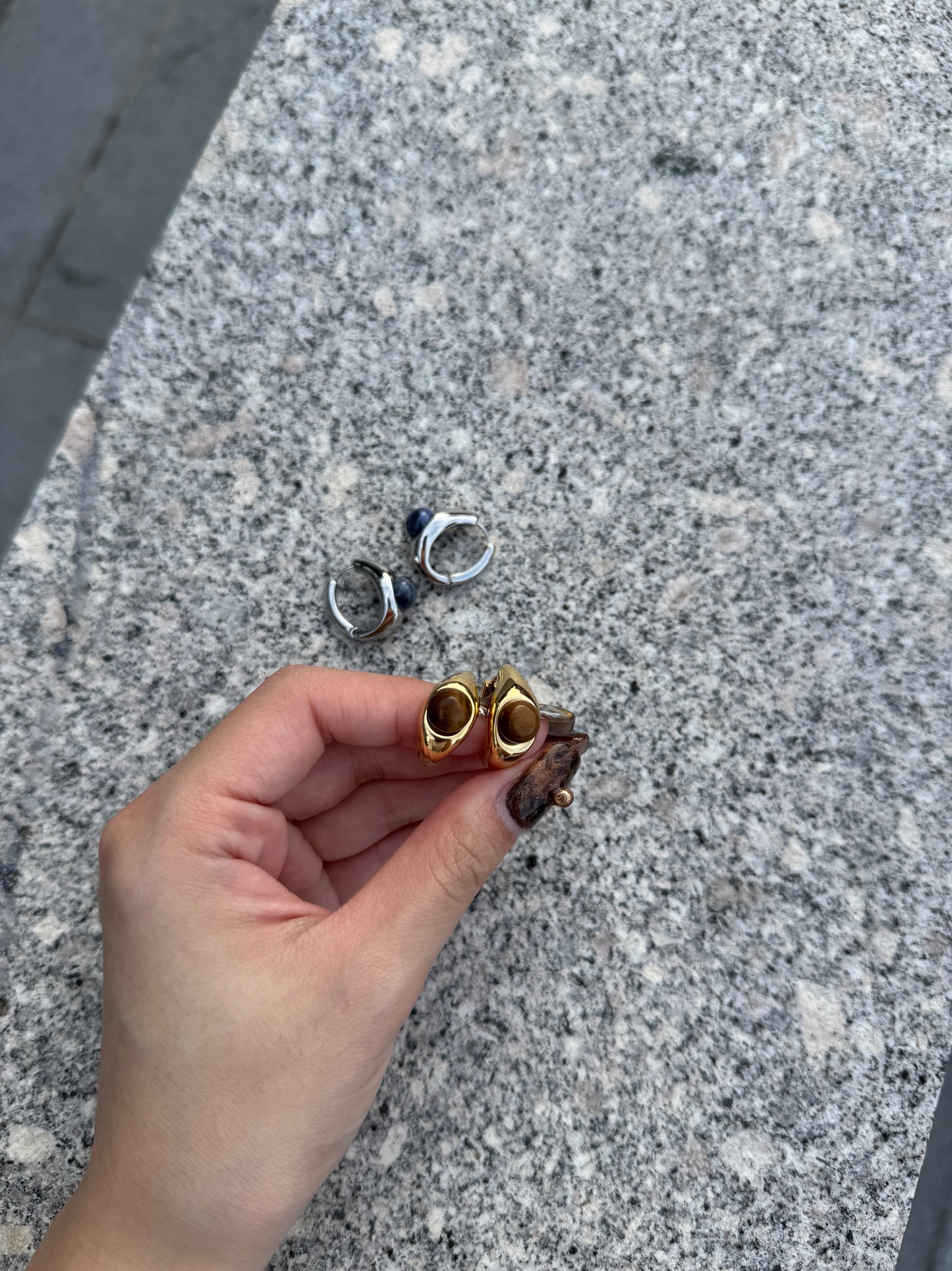 推！復古感小石耳環