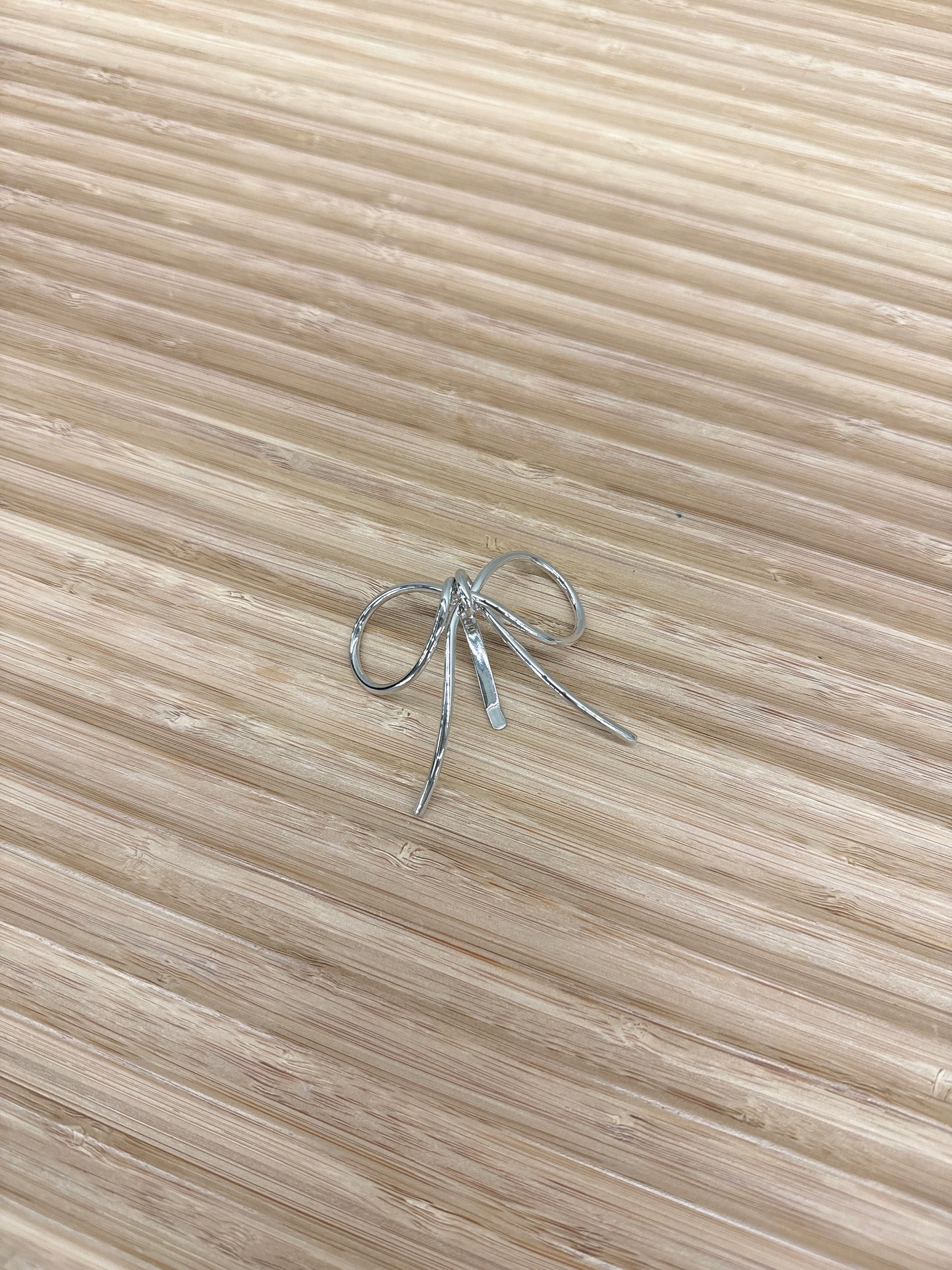 必入手蝴蝶結髮插