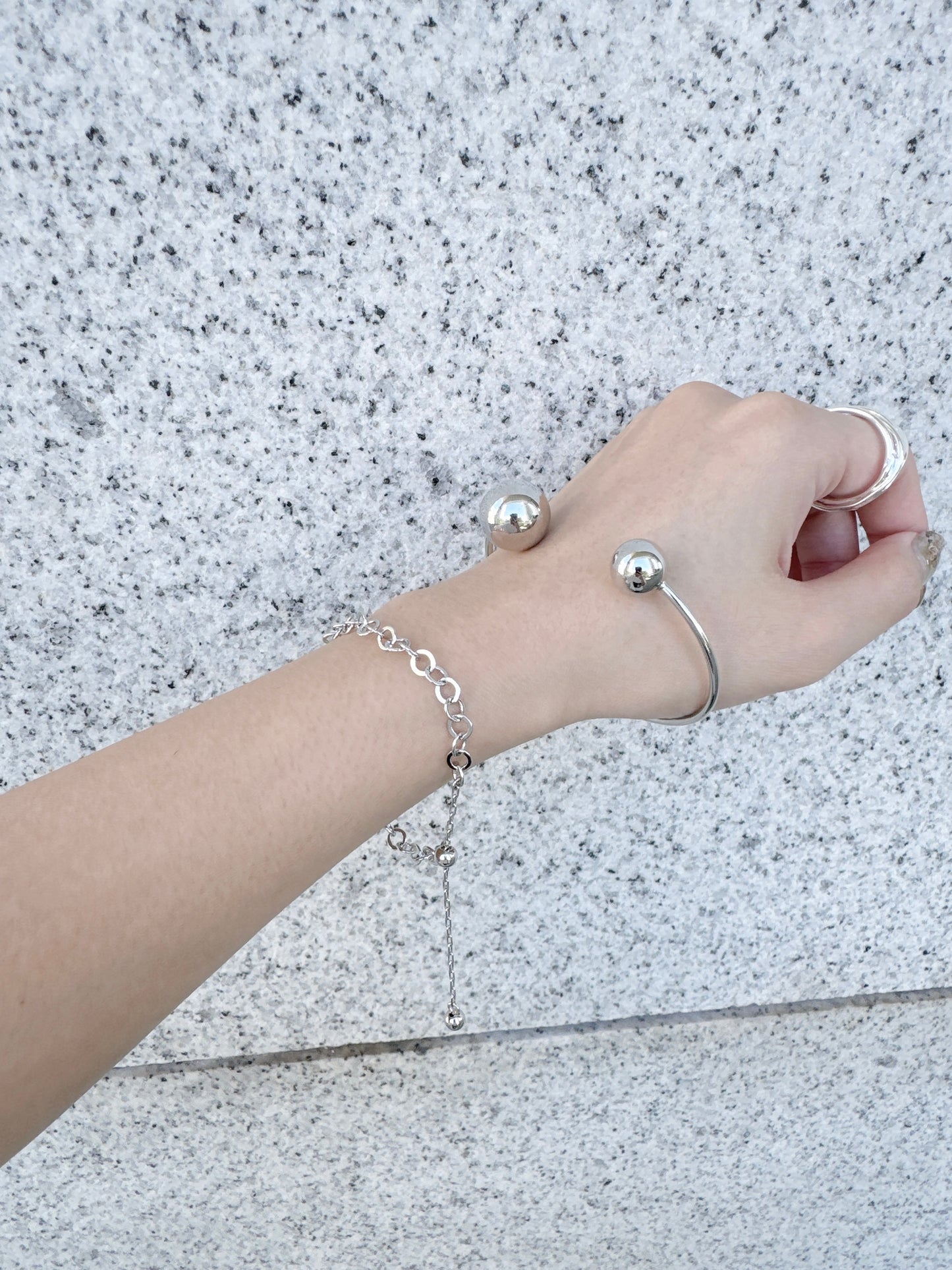 自由調長度！小圓扣扣手鏈