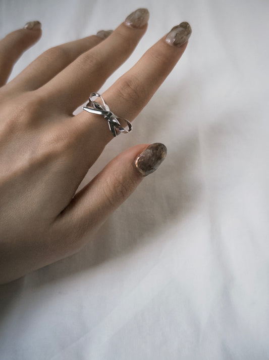 光滑幼條蝴蝶結RING