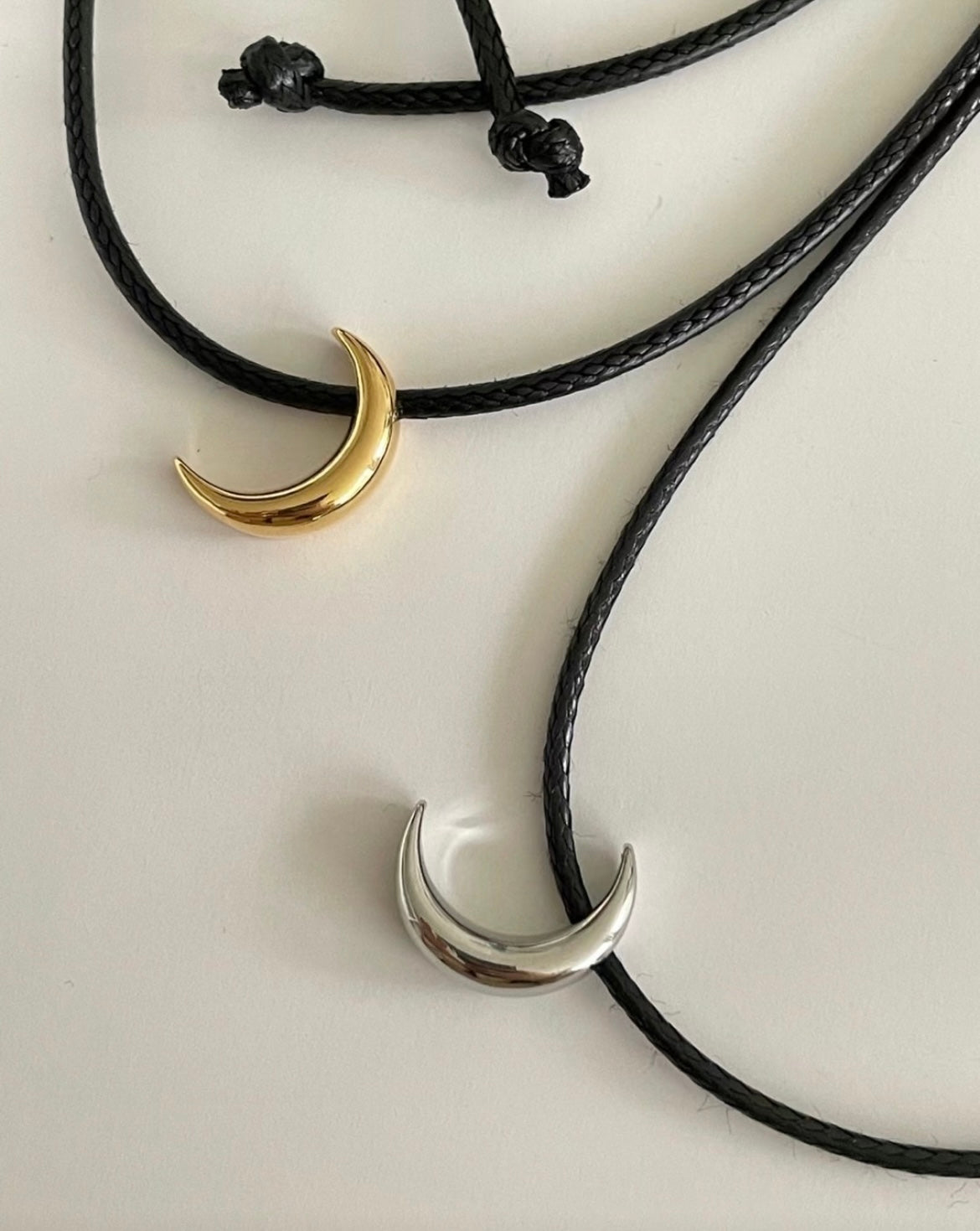 MOON NECKLACE