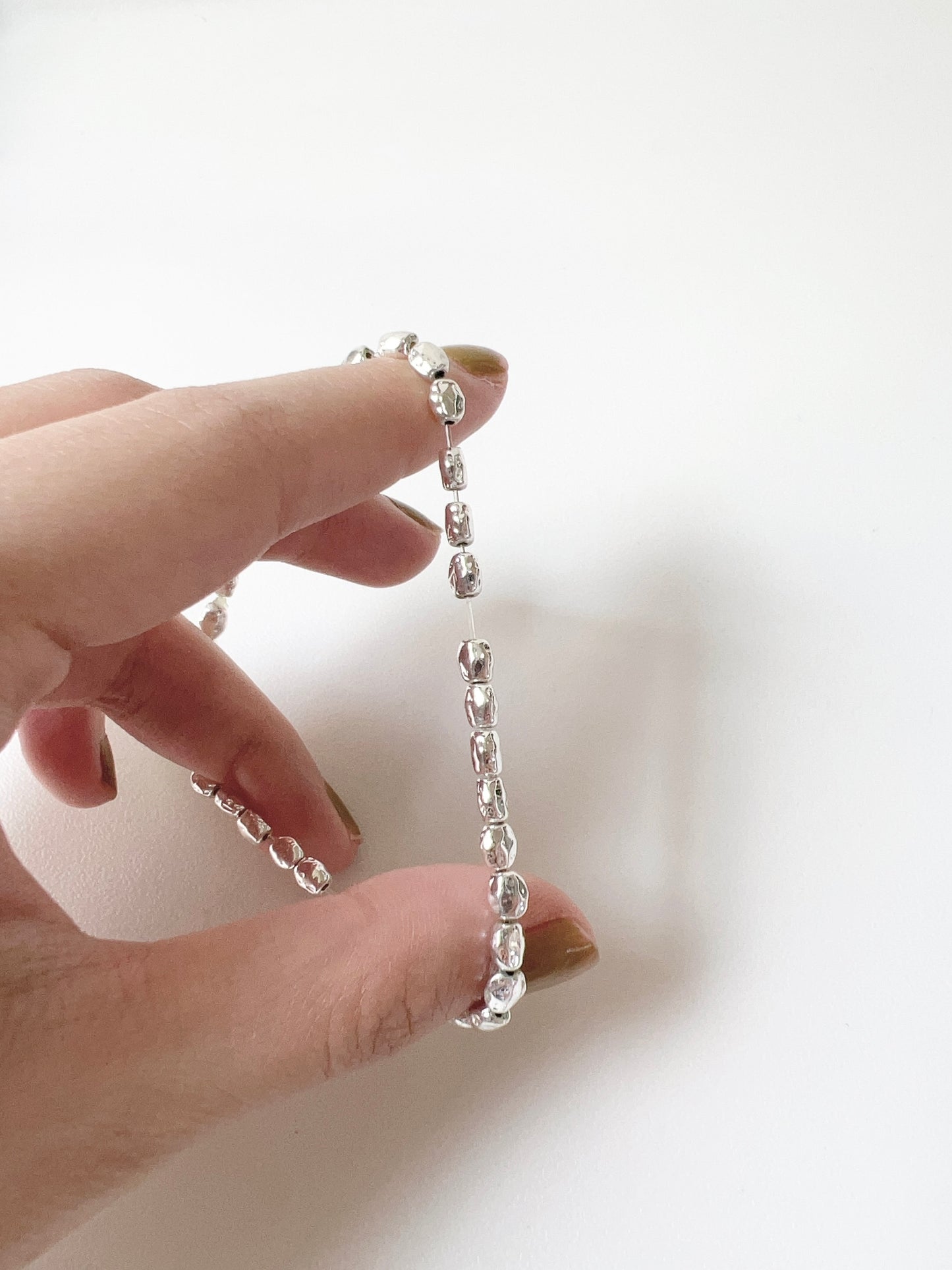 不規則的粒粒石手鏈