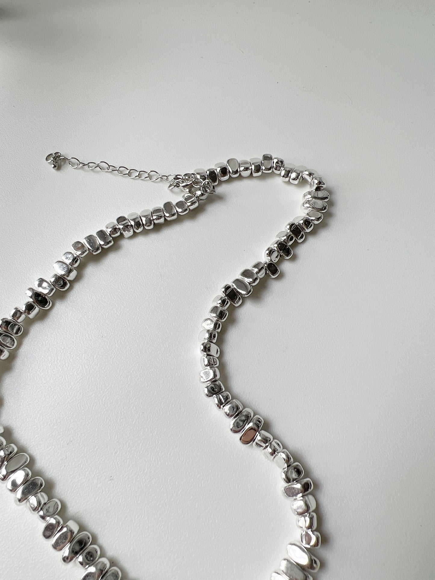 Must buy！質感不規則粒粒頸鏈