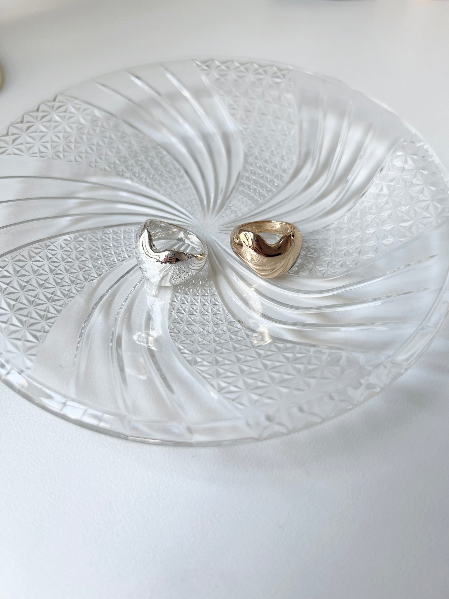 不規則邊邊粗戒指