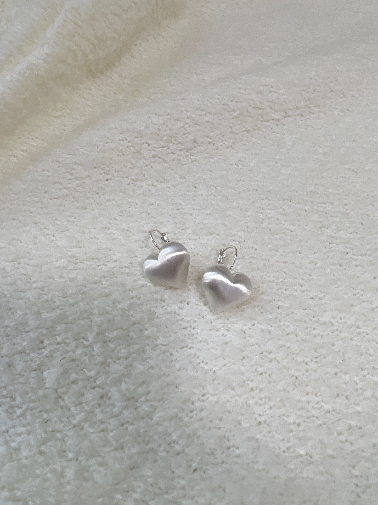 霧面質感心心耳環