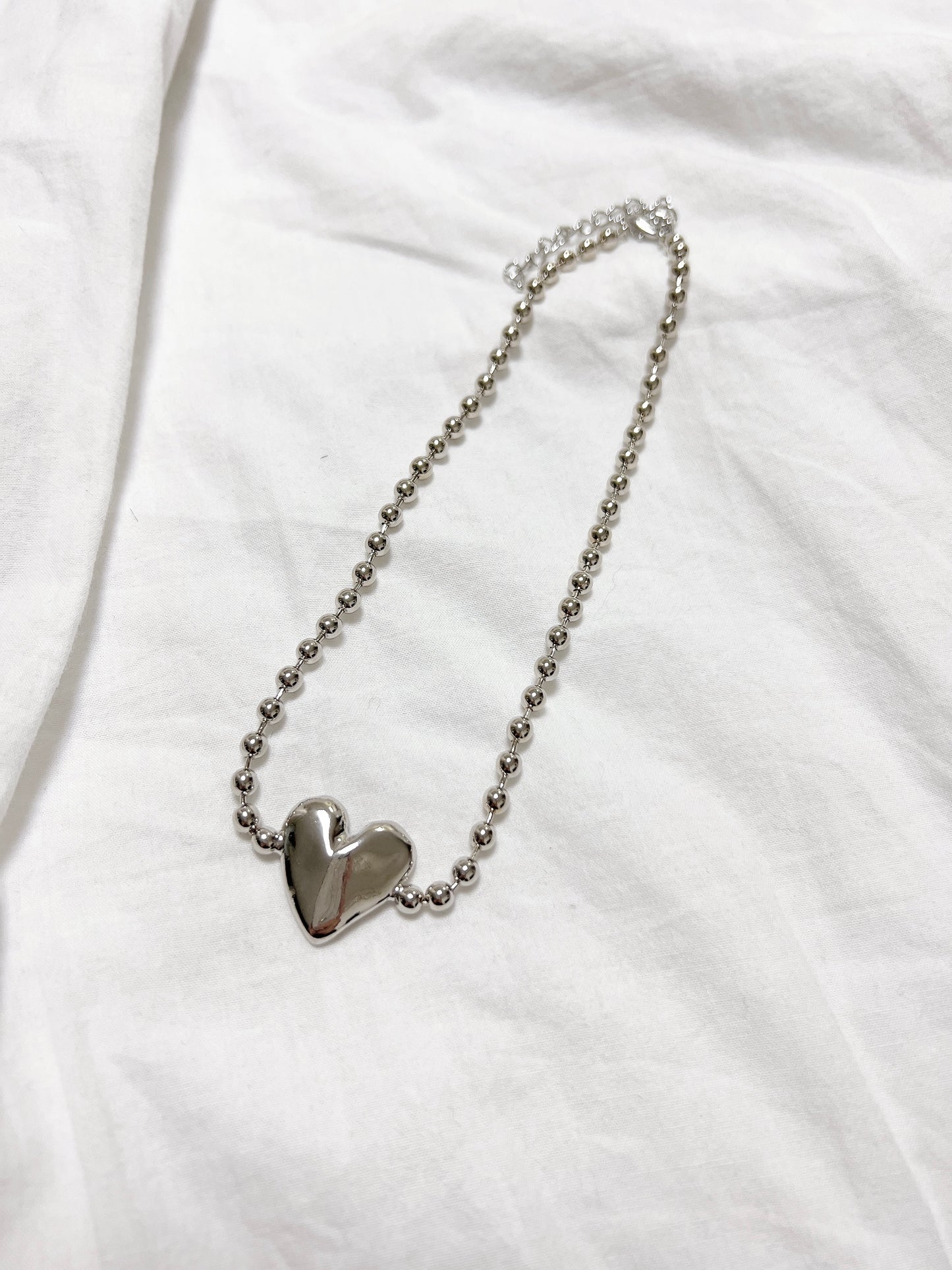 壓紋心形珠珠頸鏈