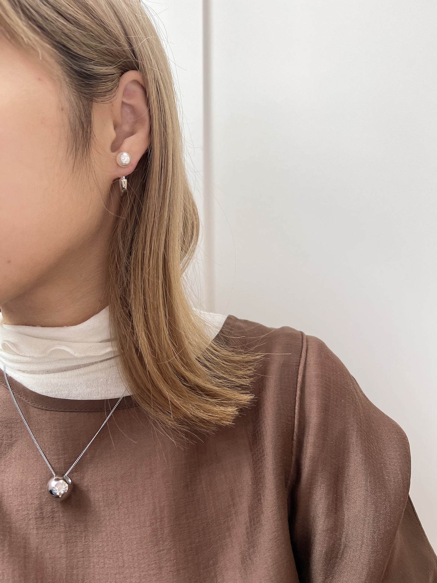 簡約珍珠彎勾耳環