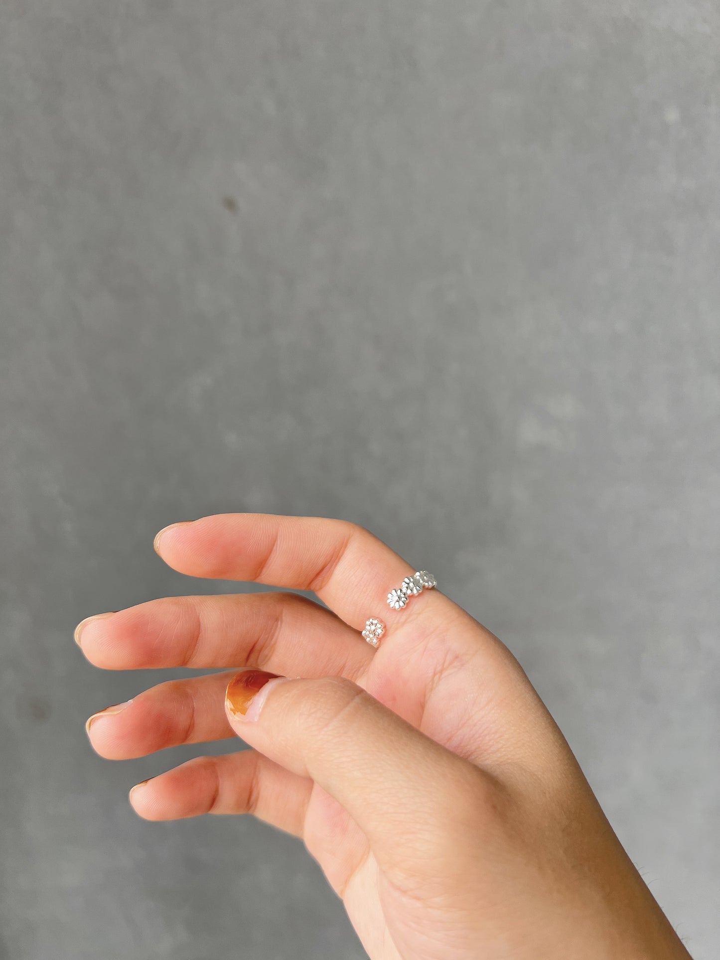 小花花環開口戒指