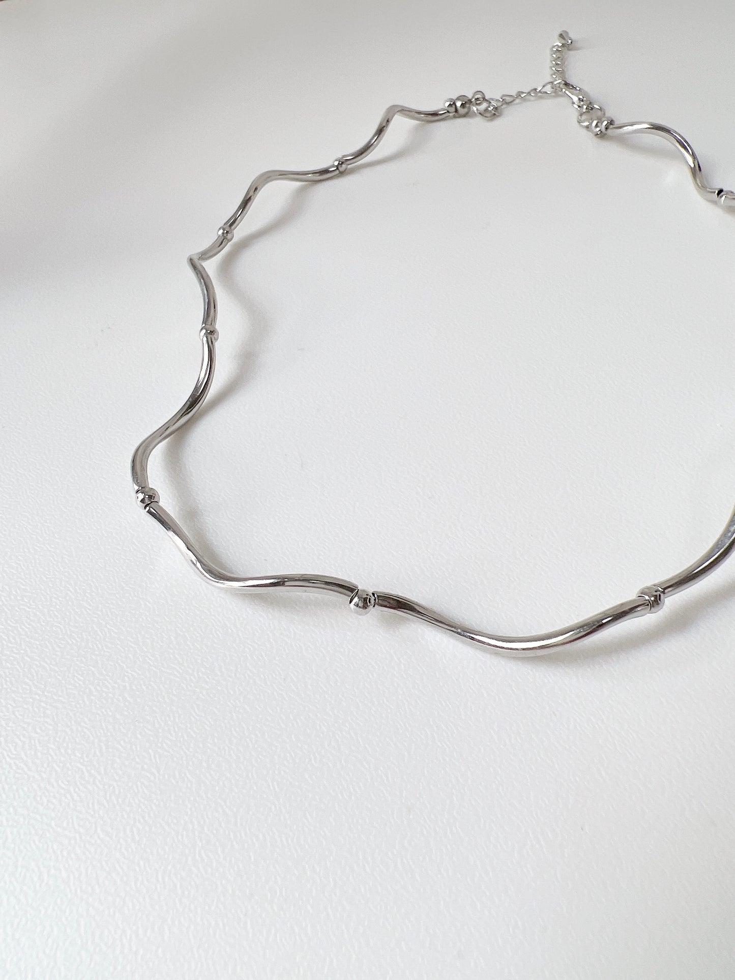 氣質波浪微曲頸鏈