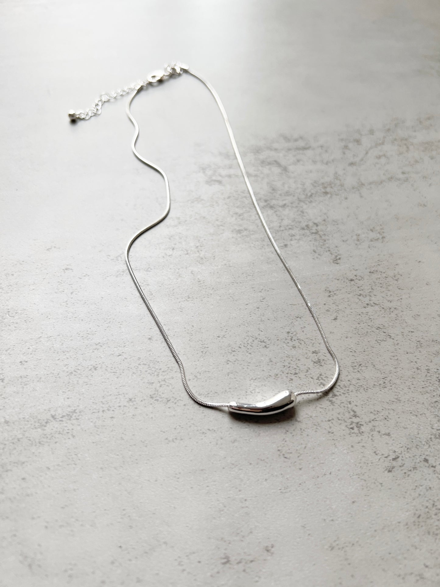 簡約水滴幼頸鏈